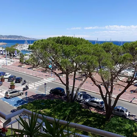 Magnificent Seafront Apartamento